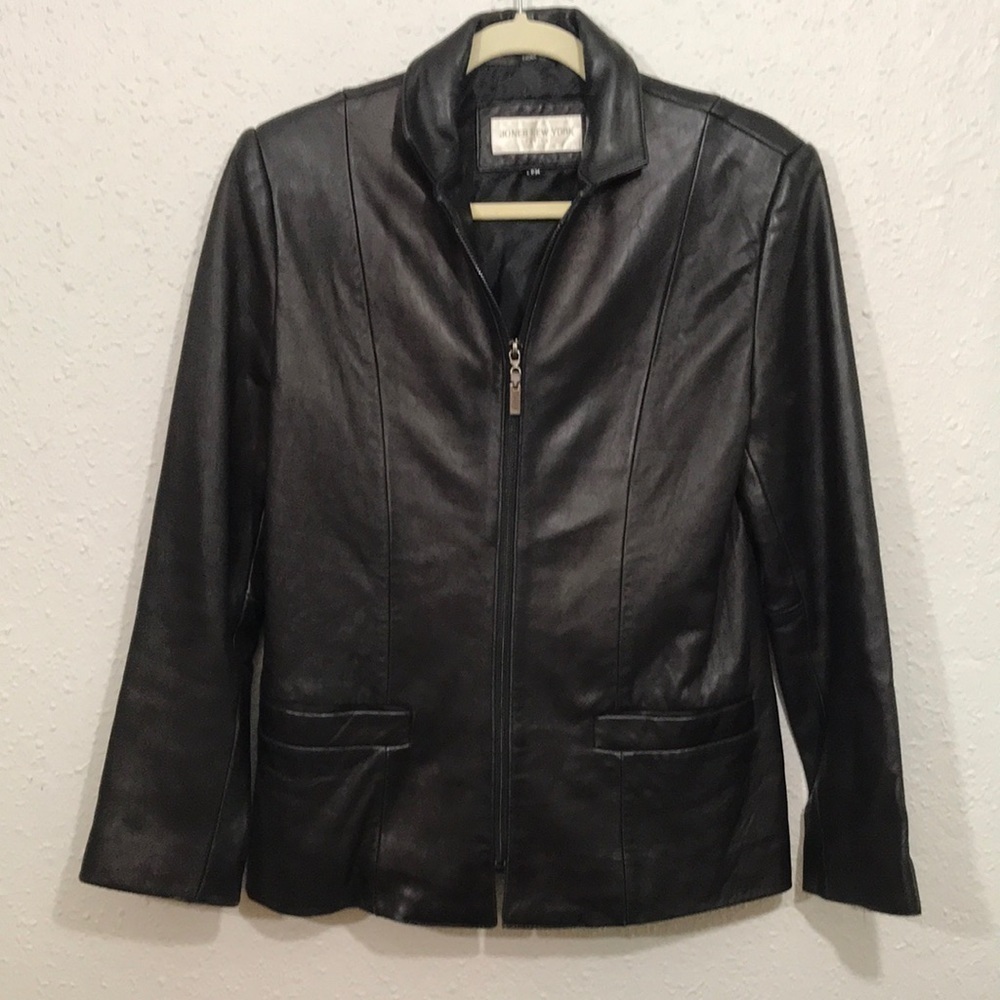 Jones New York Black Leather Full Zip Jacket      ‎           size PETITE Medium